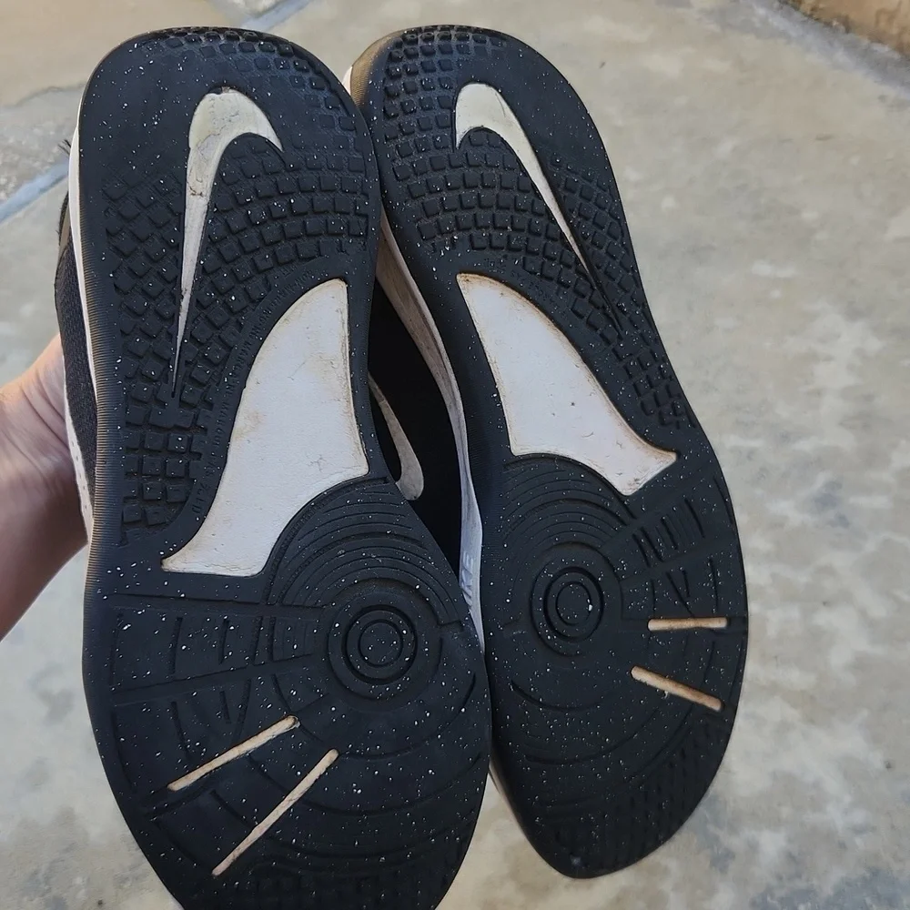Nike black sneakers